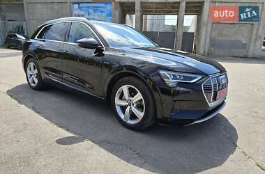 Внедорожник / Кроссовер Audi e-tron 2020 в 