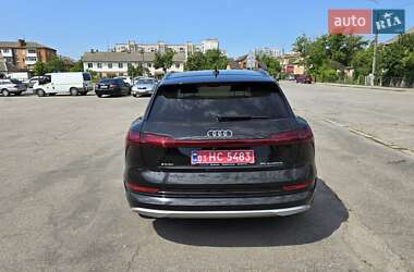 Внедорожник / Кроссовер Audi e-tron 2020 в 