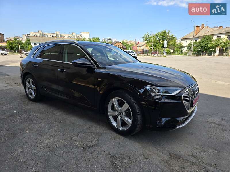 Внедорожник / Кроссовер Audi e-tron 2020 в Виннице
