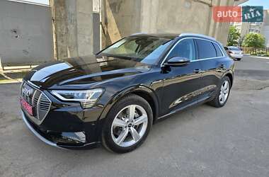 Внедорожник / Кроссовер Audi e-tron 2020 в 