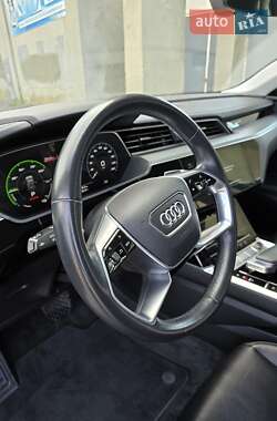 Внедорожник / Кроссовер Audi e-tron 2020 в 
