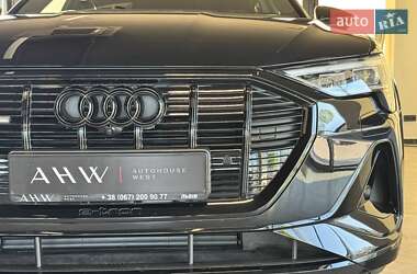 Внедорожник / Кроссовер Audi e-tron 2022 в 