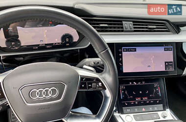 Внедорожник / Кроссовер Audi e-tron 2019 в 