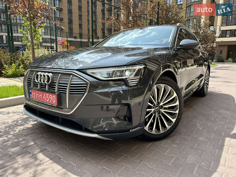 Внедорожник / Кроссовер Audi e-tron 2021 в Киеве