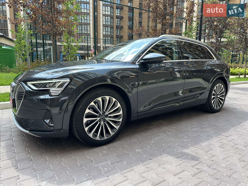 Внедорожник / Кроссовер Audi e-tron 2021 в Киеве