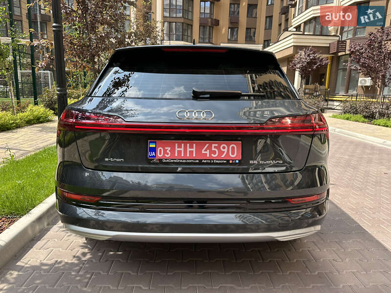Внедорожник / Кроссовер Audi e-tron 2021 в Киеве