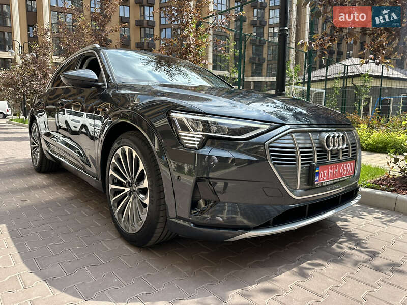 Внедорожник / Кроссовер Audi e-tron 2021 в Киеве