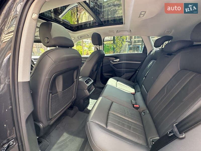 Внедорожник / Кроссовер Audi e-tron 2021 в Киеве