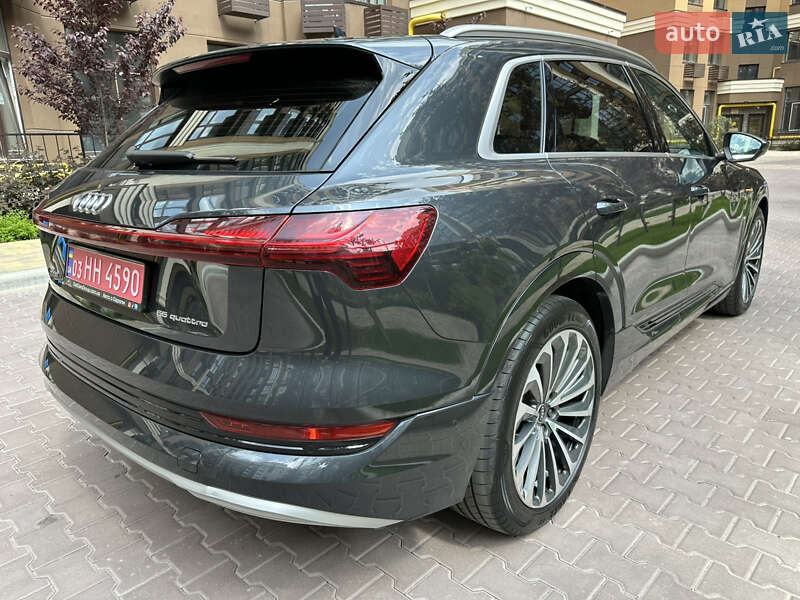 Внедорожник / Кроссовер Audi e-tron 2021 в Киеве
