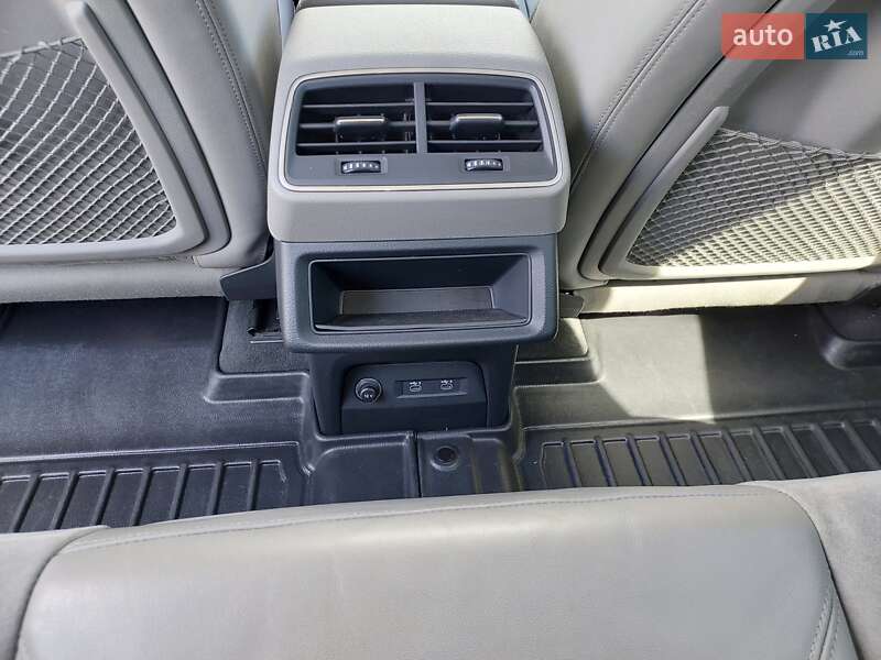 Внедорожник / Кроссовер Audi e-tron 2021 в Львове