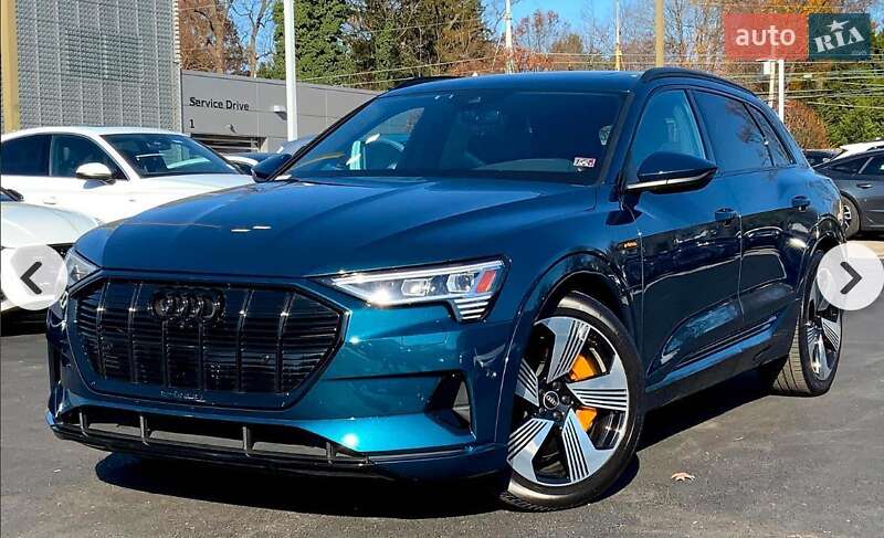 Позашляховик / Кросовер Audi e-tron 2019 в Ужгороді