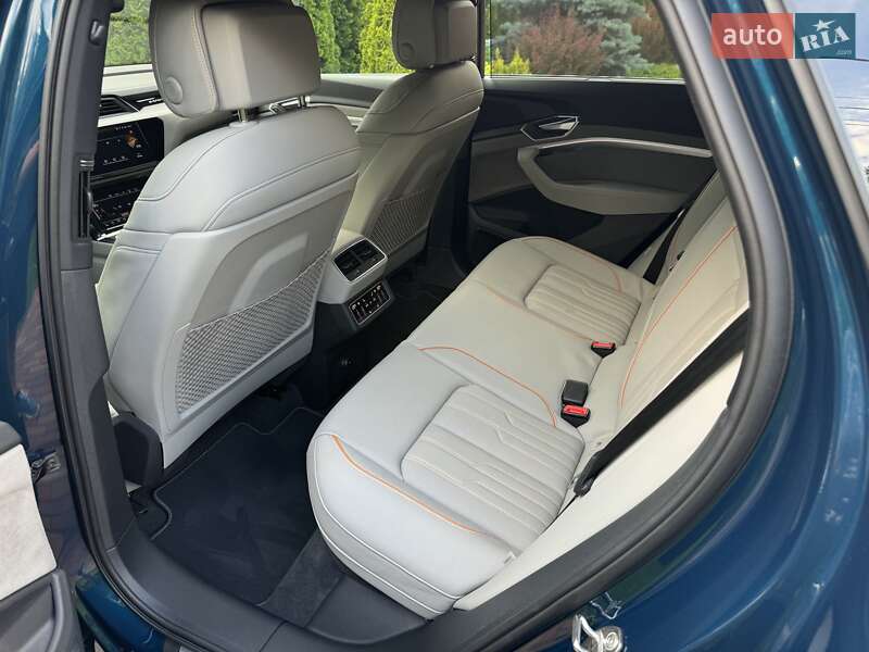 Внедорожник / Кроссовер Audi e-tron 2022 в Киеве