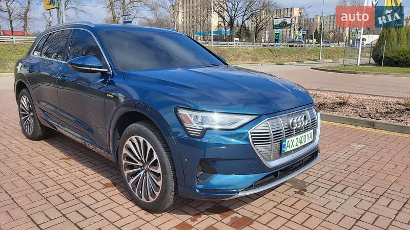 Внедорожник / Кроссовер Audi e-tron 2019 в Полтаве
