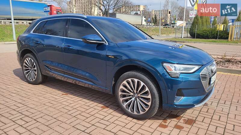Внедорожник / Кроссовер Audi e-tron 2019 в Полтаве