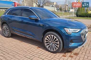 Внедорожник / Кроссовер Audi e-tron 2019 в 