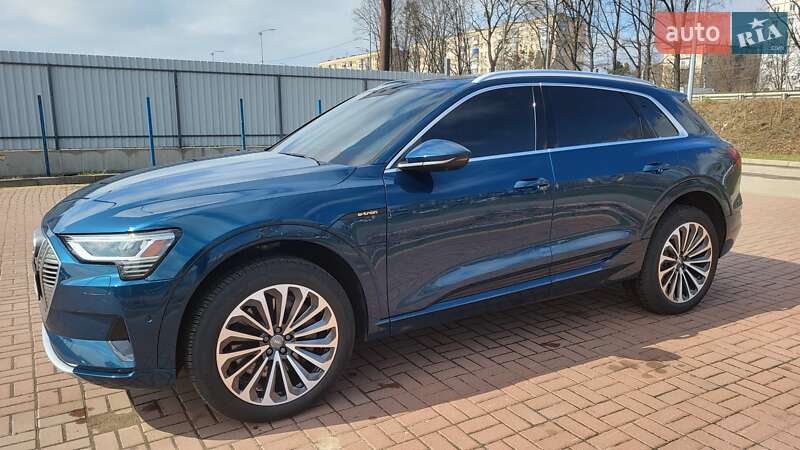 Внедорожник / Кроссовер Audi e-tron 2019 в Полтаве