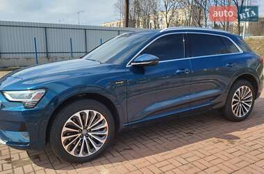 Внедорожник / Кроссовер Audi e-tron 2019 в 