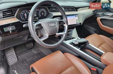 Внедорожник / Кроссовер Audi e-tron 2019 в 