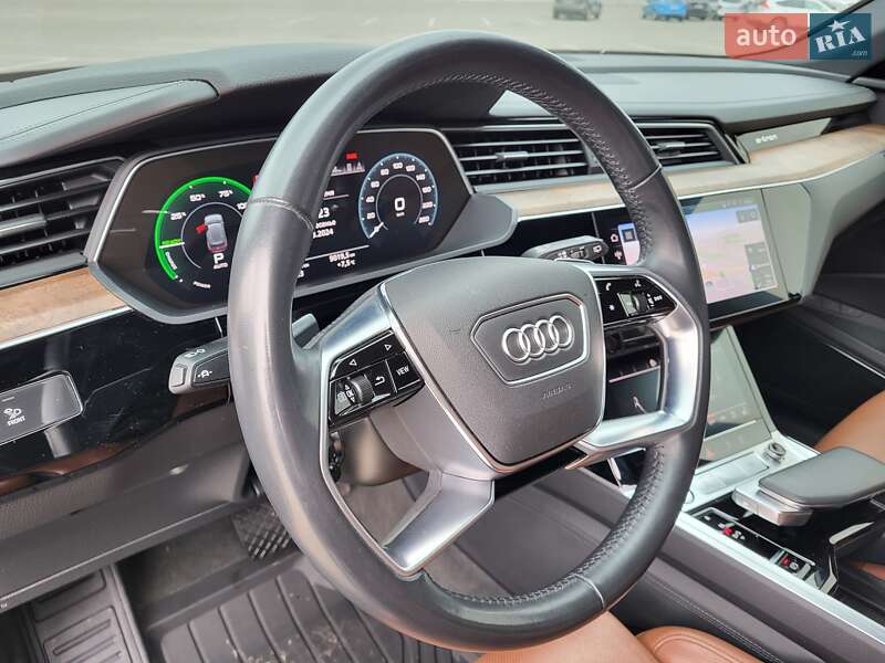 Внедорожник / Кроссовер Audi e-tron 2019 в Полтаве