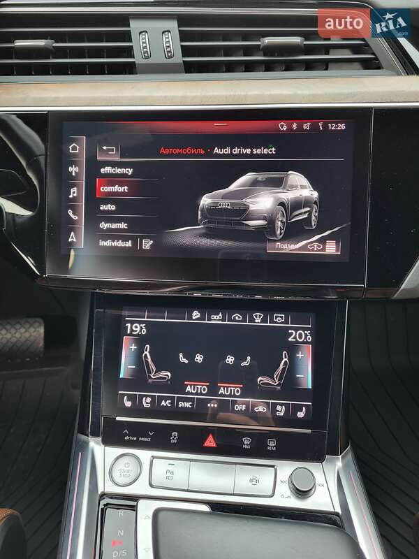 Внедорожник / Кроссовер Audi e-tron 2019 в Полтаве