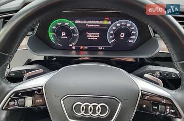 Внедорожник / Кроссовер Audi e-tron 2019 в 