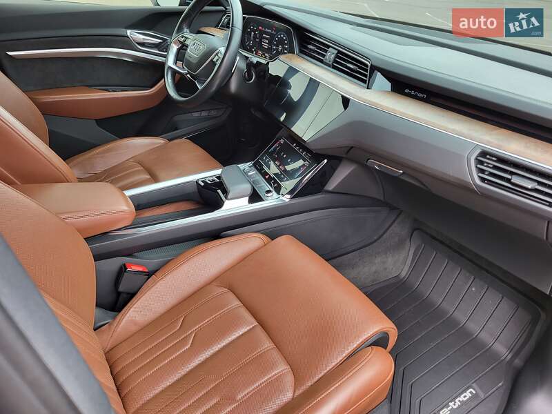 Внедорожник / Кроссовер Audi e-tron 2019 в Полтаве