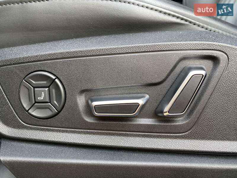 Внедорожник / Кроссовер Audi e-tron 2019 в Львове
