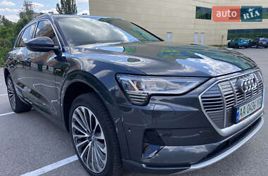 Внедорожник / Кроссовер Audi e-tron 2019 в 
