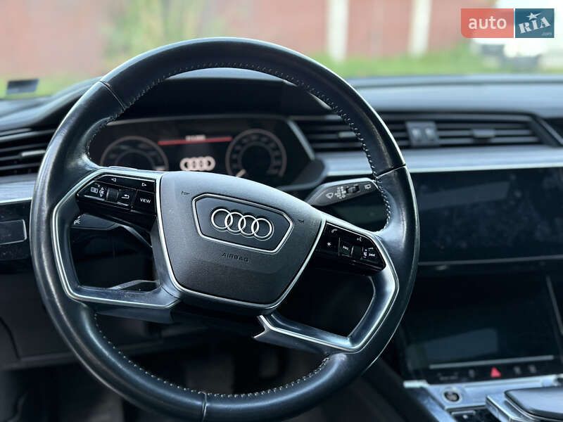Внедорожник / Кроссовер Audi e-tron 2021 в Ирпене