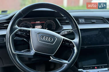 Внедорожник / Кроссовер Audi e-tron 2021 в 