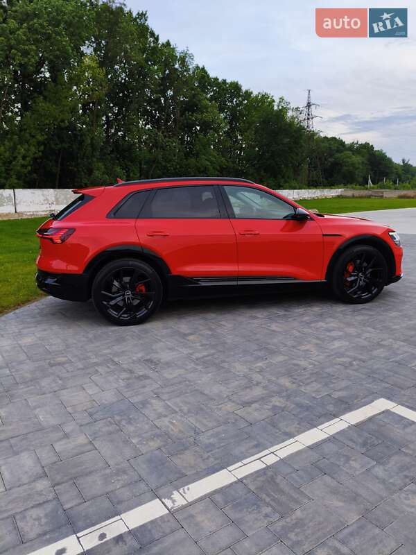 Внедорожник / Кроссовер Audi e-tron 2020 в Луцке