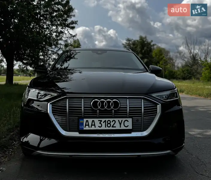 Audi e-tron