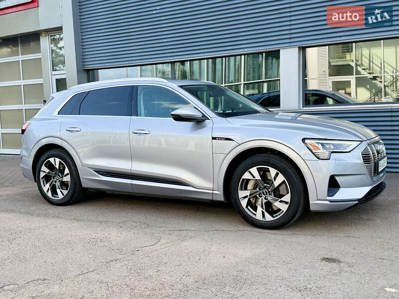 Audi e-tron 2022