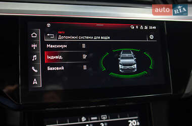 Внедорожник / Кроссовер Audi e-tron 2021 в 