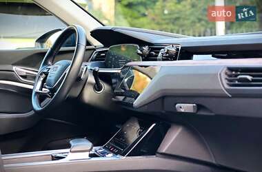 Внедорожник / Кроссовер Audi e-tron 2019 в 