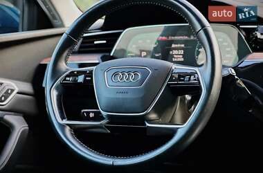 Внедорожник / Кроссовер Audi e-tron 2019 в 