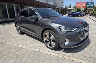 Внедорожник / Кроссовер Audi e-tron 2019 в 