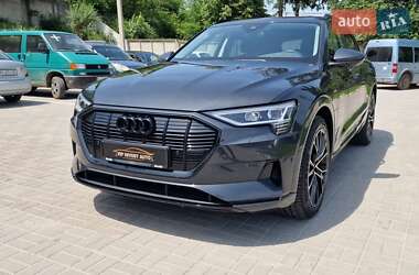 Внедорожник / Кроссовер Audi e-tron 2020 в 