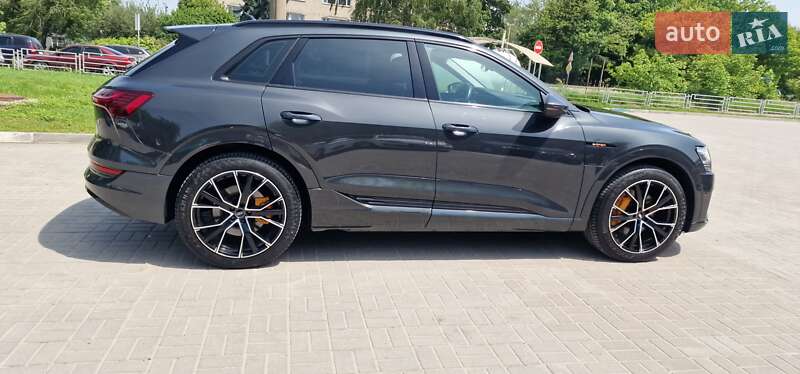 Внедорожник / Кроссовер Audi e-tron 2019 в Тернополе