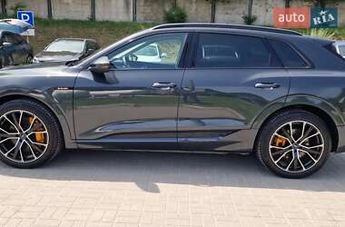 Внедорожник / Кроссовер Audi e-tron 2020 в 