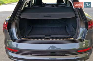 Внедорожник / Кроссовер Audi e-tron 2020 в 