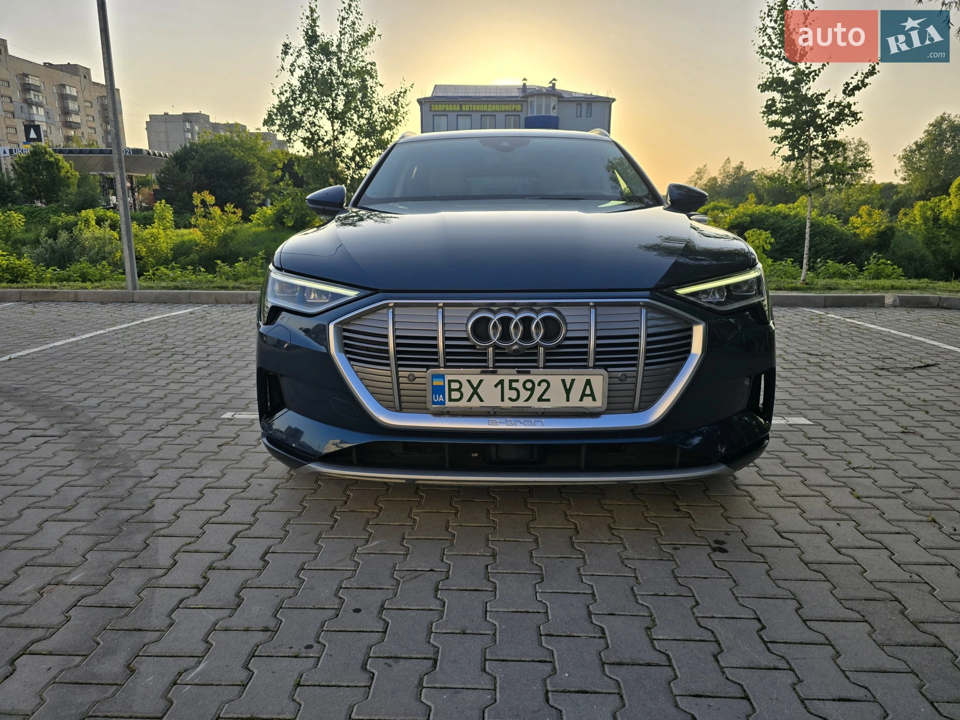 2018 Audi e-tron - мініатюра 2