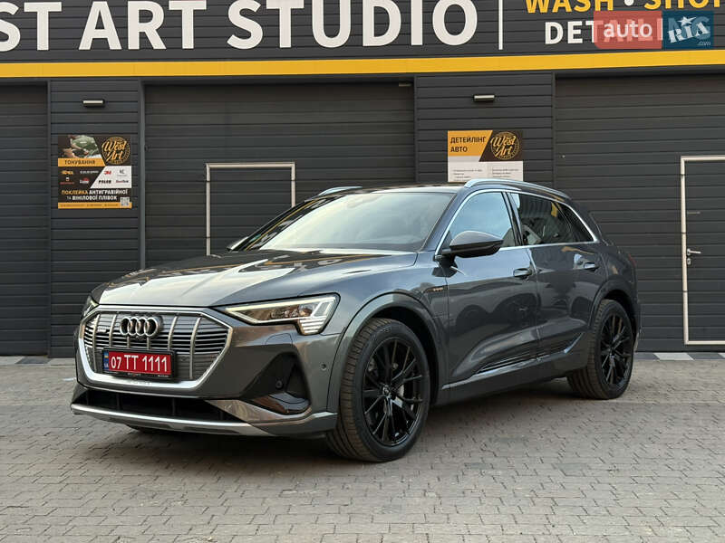 Внедорожник / Кроссовер Audi e-tron 2022 в Мукачево