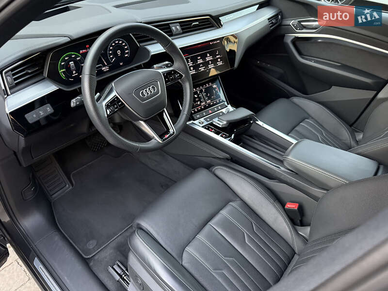 Внедорожник / Кроссовер Audi e-tron 2022 в Мукачево