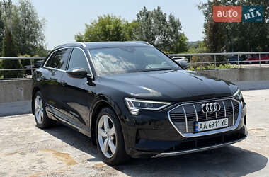 Внедорожник / Кроссовер Audi e-tron 2019 в 