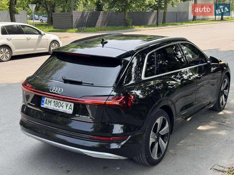 Внедорожник / Кроссовер Audi e-tron 2019 в Звягеле