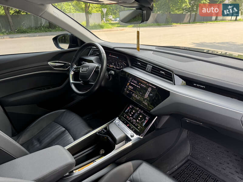 Внедорожник / Кроссовер Audi e-tron 2019 в Звягеле