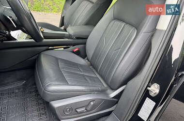 Внедорожник / Кроссовер Audi e-tron 2019 в 