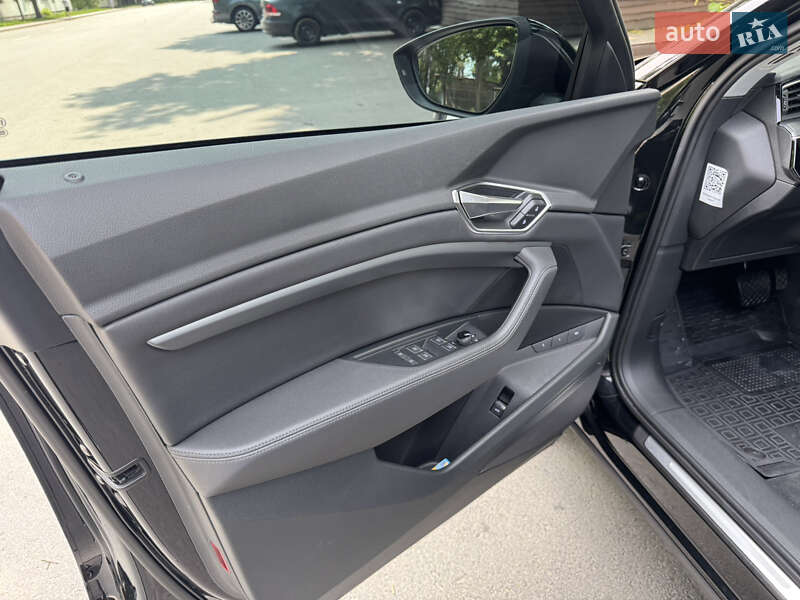 Внедорожник / Кроссовер Audi e-tron 2019 в Звягеле