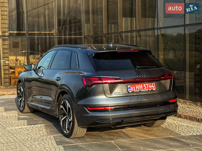 Внедорожник / Кроссовер Audi e-tron 2023 в Мукачево